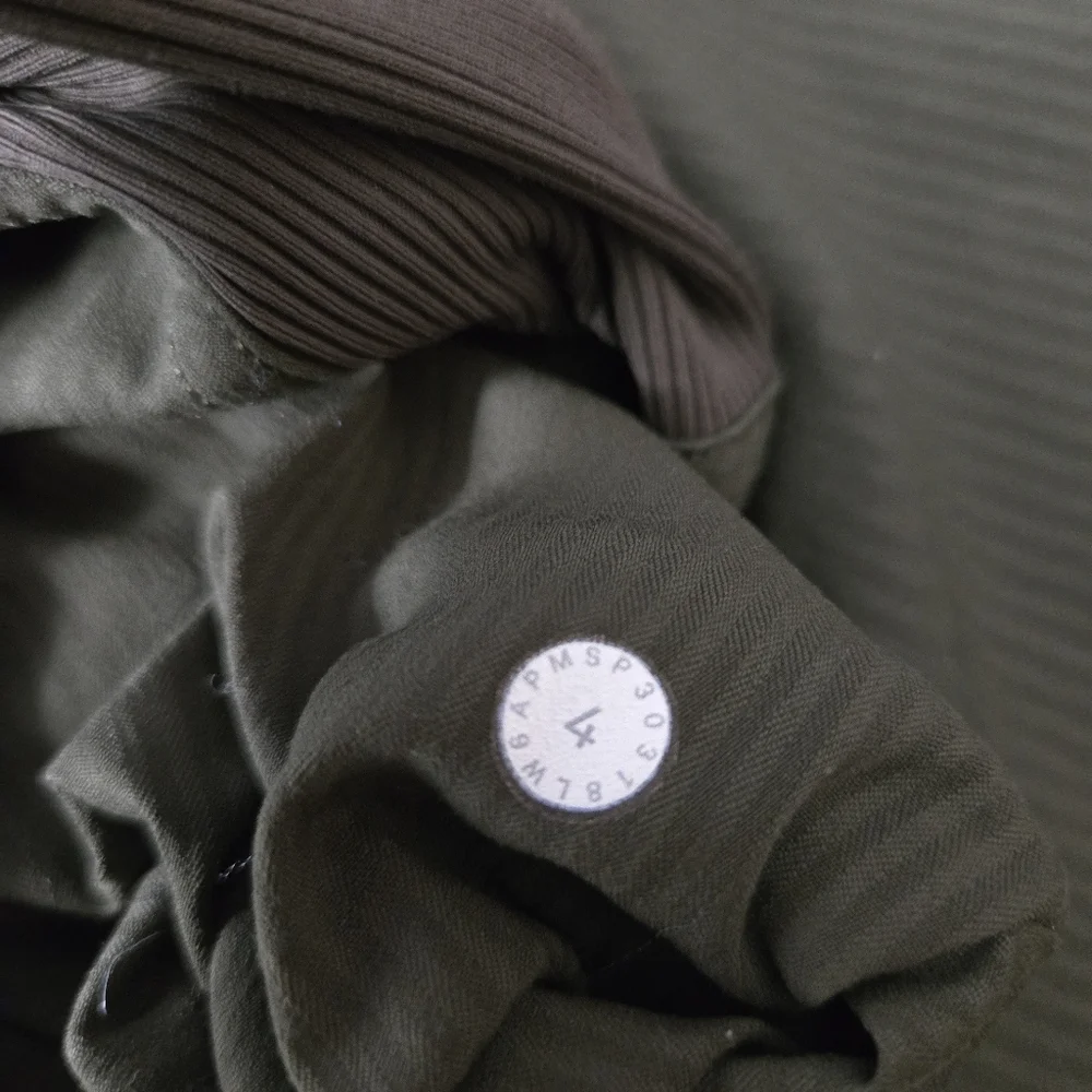 LULULEMON Dance Studio Crop Pants‎ | 4